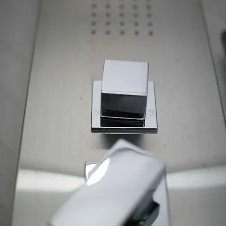 לינה וארוחת בוקר Maree Seafront