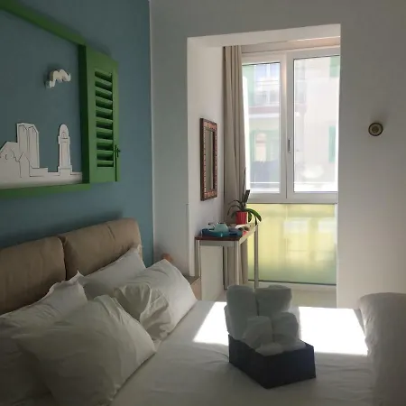 לינה וארוחת בוקר Maree Seafront מולפטה