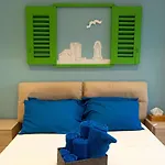Maree Seafront B&B - Sea View King Room فندق مبيت وإفطار 4*