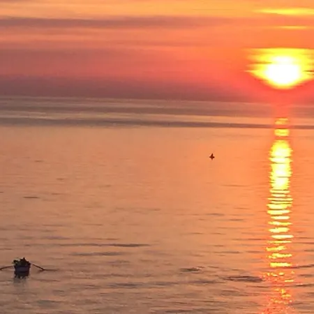 Maree Seafront Nocleg ze śniadaniem 4*